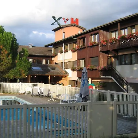 Hotel Hotel Denarie - Restaurant Les 5 Chemins 3*