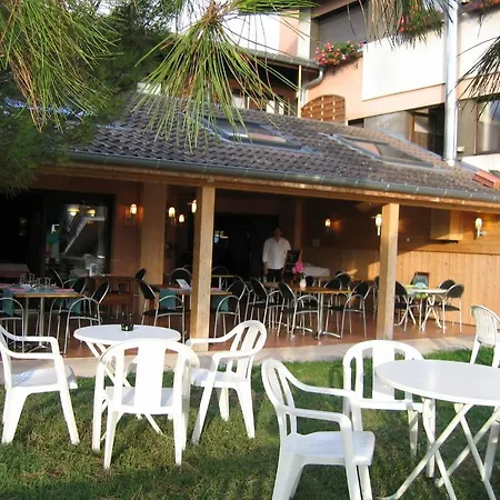 Hotel Denarie - Restaurant Les 5 Chemins