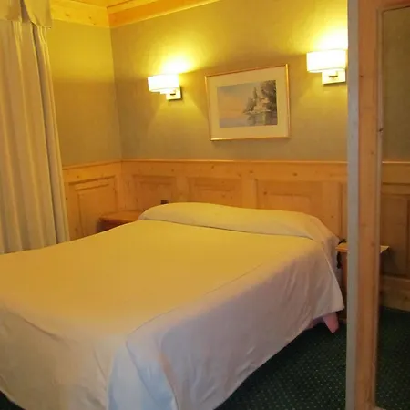 Hotel Hotel Denarie - Restaurant Les 5 Chemins