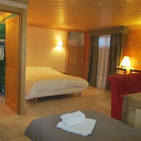 Hotel Denarie - Restaurant Les 5 Chemins 3*